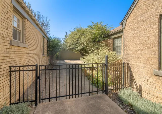 Photo 2 of Single family home for sale at 3304 Nw 21st Street, Oklahoma City, OK 73107 | MLS# 1247471 | Listing updated on 2026-09-18