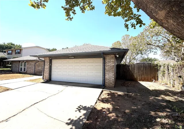 Photo 4 of Single family home for sale at 9217 Sutton Pl, Oklahoma City, OK 73132 | MLS# 1247475 | Listing updated on 2026-09-03