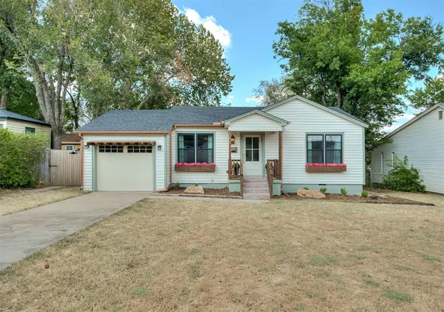 Photo 2 of Single family home for sale at 111 East 11th, Edmond, OK 73034 | MLS# 1247478 | Listing updated on 2026-09-03
