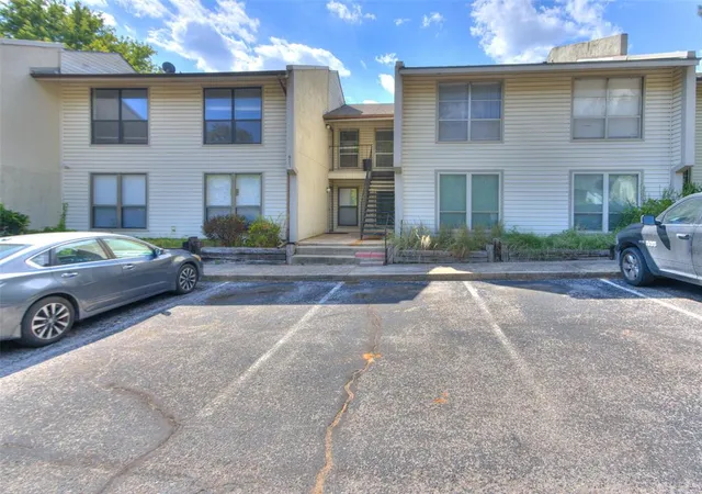 Photo 2 of Condo for sale at 827 Red Bird Ln #C, Norman, OK 73072 | MLS# 1247497 | Listing updated on 2026-09-23