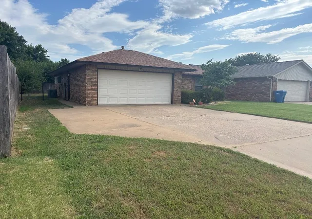Photo 1 of Single family home for sale at 4013 Bunker Hl St, Enid, OK 73703 | MLS# 1247501 | Listing updated on 2026-09-03