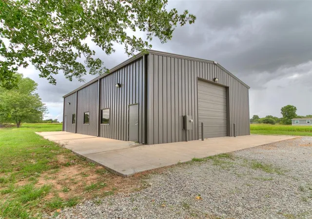Photo 3 of Single family home for sale at 6799 N Gregory Rd, Yukon, OK 73099 | MLS# 1247503 | Listing updated on 2026-09-03