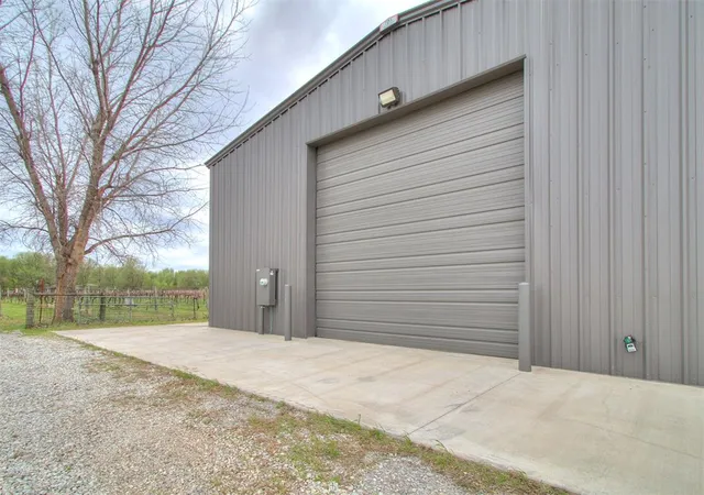 Photo 3 of Single family home for sale at 6799 N Gregory Rd, Yukon, OK 73099 | MLS# 1247503 | Listing updated on 2026-09-03