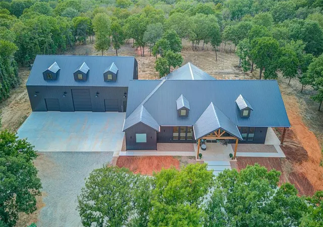 Photo 3 of Single family home for sale at 1400 Fischer Dr, Norman, OK 73026 | MLS# 1247510 | Listing updated on 2026-10-07