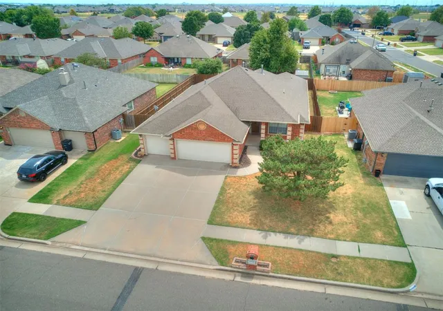 Photo 3 of Single family home for sale at 1740 Sw 31st Terrace, Moore, OK 73160 | MLS# 1247516 | Listing updated on 2026-09-04