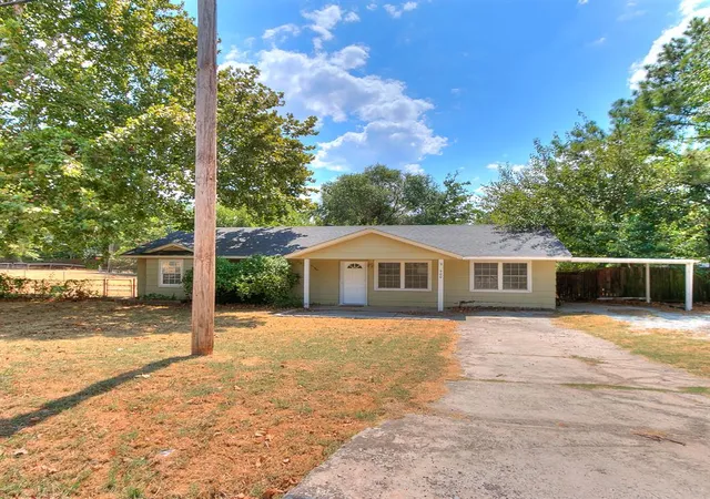 Photo 3 of Single family home for sale at 600 E Cherry St, Noble, OK 73068 | MLS# 1247521 | Listing updated on 2026-09-03