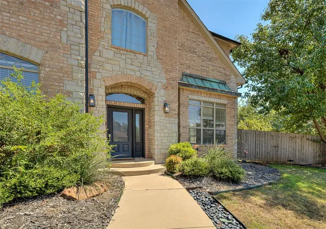 Photo 4 of Sale Pending at 13700 Plantation, Edmond, OK 73013 | MLS# 1247523 | Listing updated on 2026-09-13