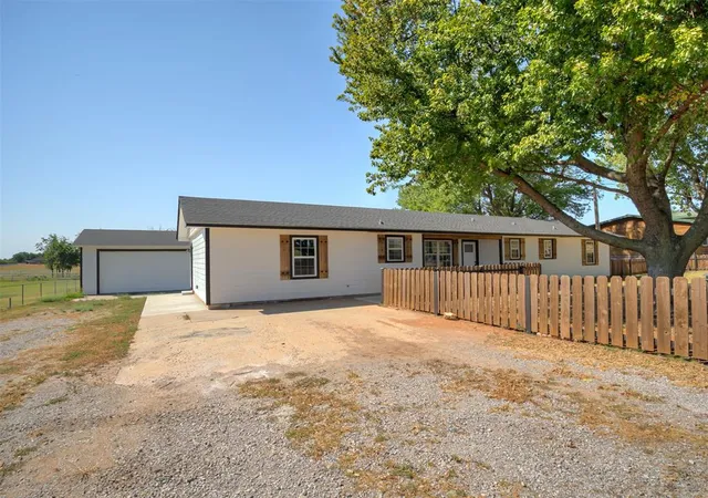 Photo 4 of Single family home for sale at 2152 NE 10th Street, Blanchard, OK 73010 | MLS# 1247524 | Listing updated on 2026-10-07