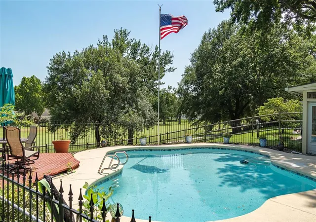 Photo 3 of Single family home for sale at 1109 Sherwood Ln, Broken Arrow, OK 74011 | MLS# 1247526 | Listing updated on 2026-09-03