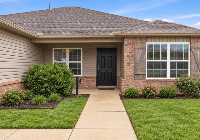 Photo 3 of Single family home for sale at 1200 Granite Ln, Noble, OK 73068 | MLS# 1247529 | Listing updated on 2026-09-23
