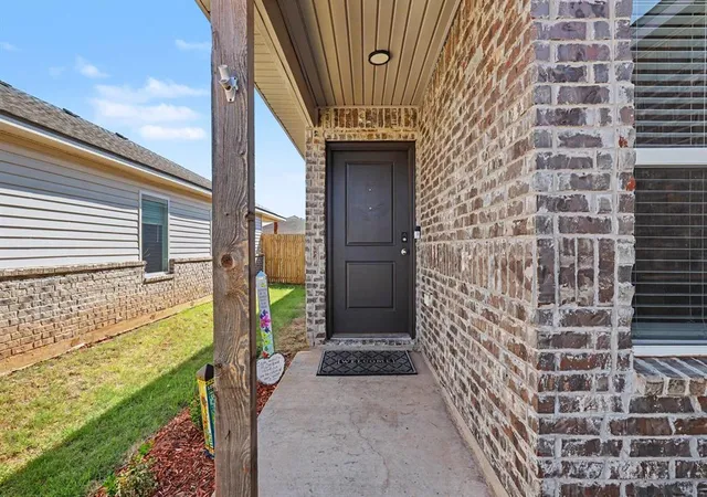 Photo 3 of Single family home for sale at 11616 Annette Dr, Yukon, OK 73099 | MLS# 1247531 | Listing updated on 2026-10-20