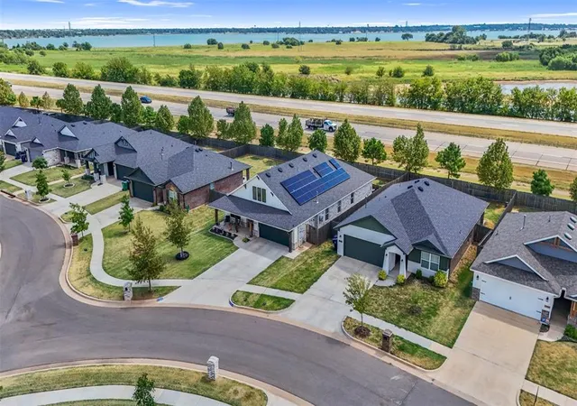 Photo 3 of Single family home for sale at 3316 Pagoda Pead Dr, Yukon, OK 73099 | MLS# 1247533 | Listing updated on 2026-09-21