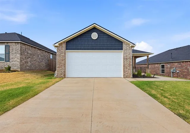 Photo 2 of Single family home for sale at 6157 Holm Oak Rd, Edmond, OK 73034 | MLS# 1247554 | Listing updated on 2026-09-04