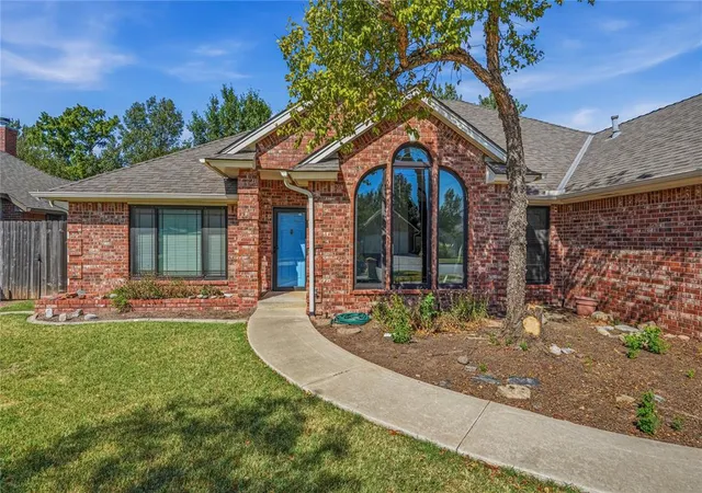 Photo 2 of Single family home for sale at 3808 Drawbridge Ln, Norman, OK 73072 | MLS# 1247557 | Listing updated on 2026-09-04