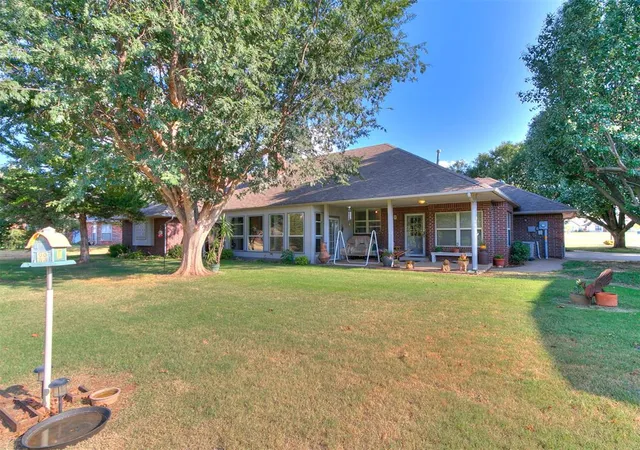 Photo 3 of Single family home for sale at 1427 Grand View Way, Mustang, OK 73064 | MLS# 1247560 | Listing updated on 2026-09-05
