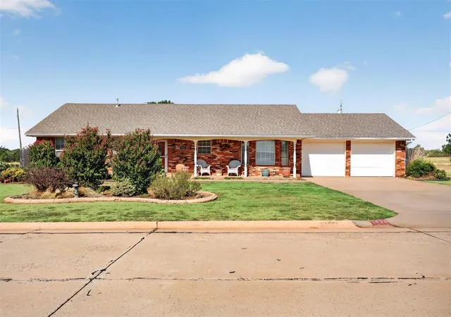 Photo 1 of Single family home for sale at 920 Mcdonald Ter, Cordell, OK 73632 | MLS# 1247563 | Listing updated on 2026-09-05