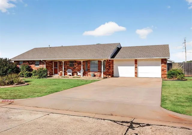 Photo 3 of Single family home for sale at 920 Mcdonald Ter, Cordell, OK 73632 | MLS# 1247563 | Listing updated on 2026-09-05