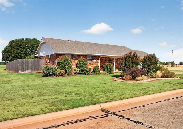 Photo 3 of Single family home for sale at 920 Mcdonald Ter, Cordell, OK 73632 | MLS# 1247563 | Listing updated on 2026-09-05