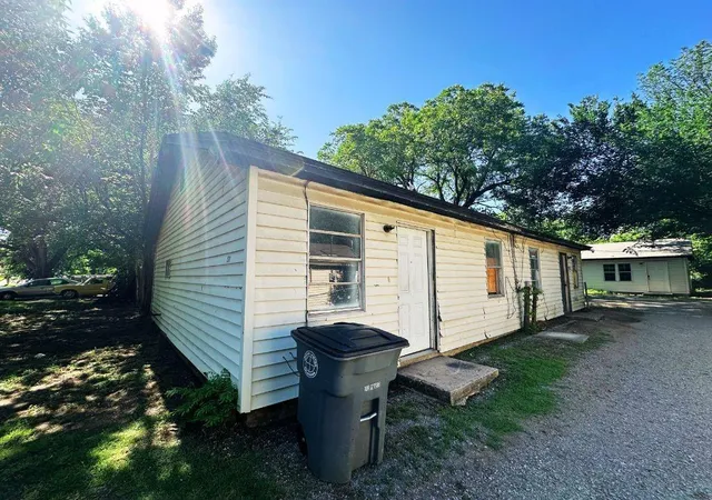 Photo 1 of Multi family home for sale at 1711 Nw Kingsbury Ave, Lawton, OK 73507 | MLS# 1247566 | Listing updated on 2026-09-04