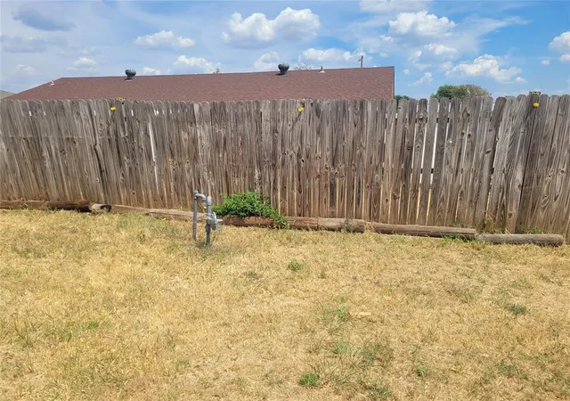 Photo 12 of Sale Pending at 10012 S Douglas Ave, Oklahoma City, OK 73139 | MLS# 1247568 | Listing updated on 2026-09-08