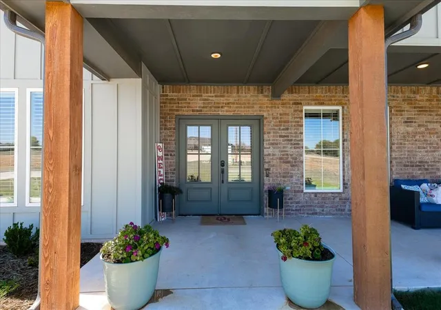 Photo 3 of Sale Pending at 4642 Vista Reach Cir, Edmond, OK 73025 | MLS# 1247571 | Listing updated on 2026-09-25