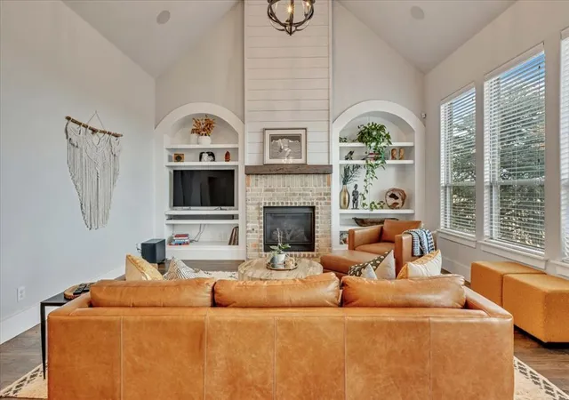 Photo 3 of Single family home for sale at 217 Pont Julienn Ct, Edmond, OK 73034 | MLS# 1247574 | Listing updated on 2026-09-05