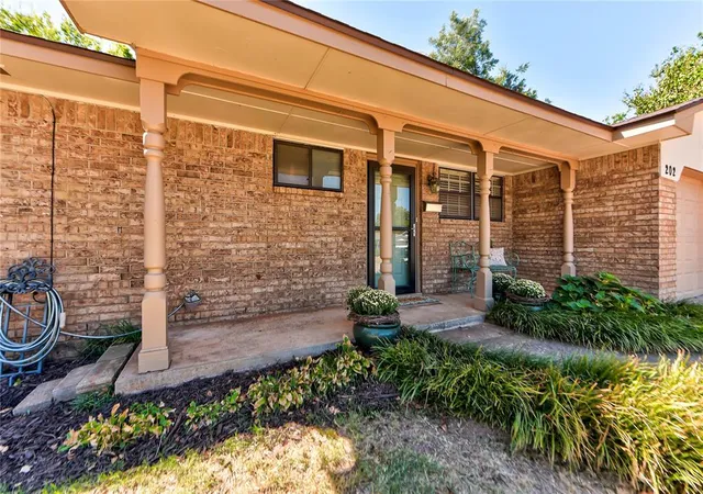 Photo 2 of Sale Pending at 202 E Cherry Ave, Yukon, OK 73099 | MLS# 1247586 | Listing updated on 2026-09-06