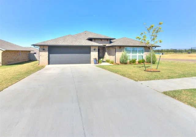 Photo 1 of Single family home for sale at 2100 Norwood Dr, Norman, OK 73026 | MLS# 1247590 | Listing updated on 2026-09-21