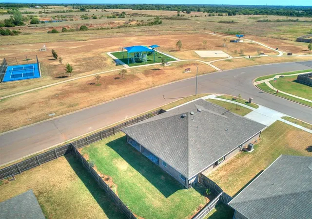 Photo 3 of Single family home for sale at 2100 Norwood Dr, Norman, OK 73026 | MLS# 1247590 | Listing updated on 2026-09-21