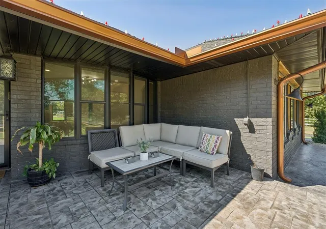 Photo 4 of Single family home for sale at 600 Sherwood Ln, Edmond, OK 73034 | MLS# 1247593 | Listing updated on 2026-09-17