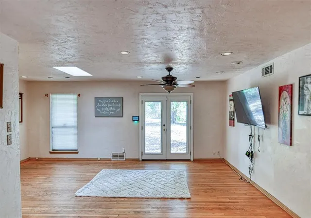 Photo 4 of Single family home for sale at 3939 Cashion Pl, Oklahoma City, OK 73112 | MLS# 1247597 | Listing updated on 2026-09-04