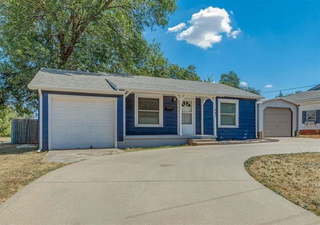 Photo 1 of Single family home for sale at 701 S 14th Street, Chickasha, OK 73018 | MLS# 1247600 | Listing updated on 2026-09-06
