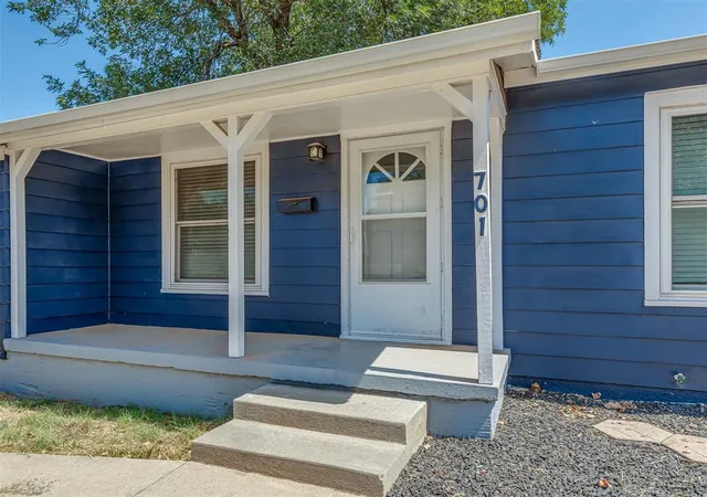 Photo 3 of Single family home for sale at 701 S 14th Street, Chickasha, OK 73018 | MLS# 1247600 | Listing updated on 2026-09-06
