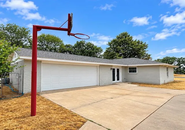 Photo 3 of Single family home for sale at 13300 Se 19th Street, Choctaw, OK 73020 | MLS# 1247605 | Listing updated on 2026-10-07