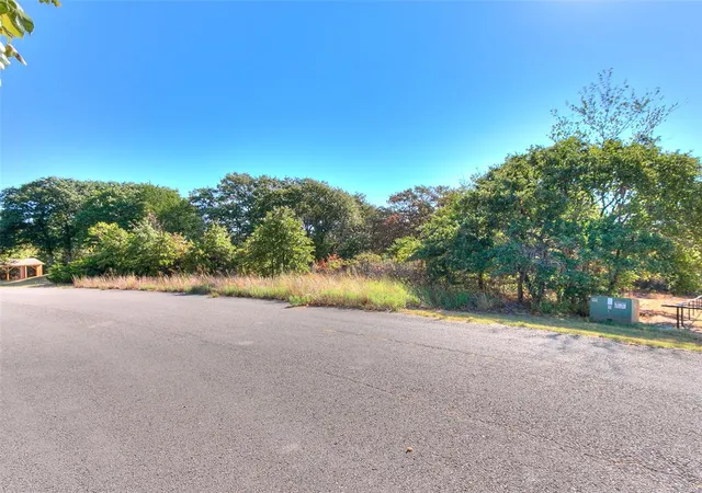 Photo 3 of Sale Pending at 15136 Se 139th Street, Newalla, OK 74857 | MLS# 1247607 | Listing updated on 2026-09-05