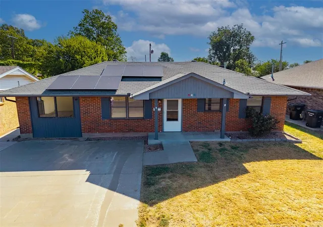 Photo 1 of Single family home for sale at 242 S Janeway Ave, Moore, OK 73160 | MLS# 1247616 | Listing updated on 2026-09-14