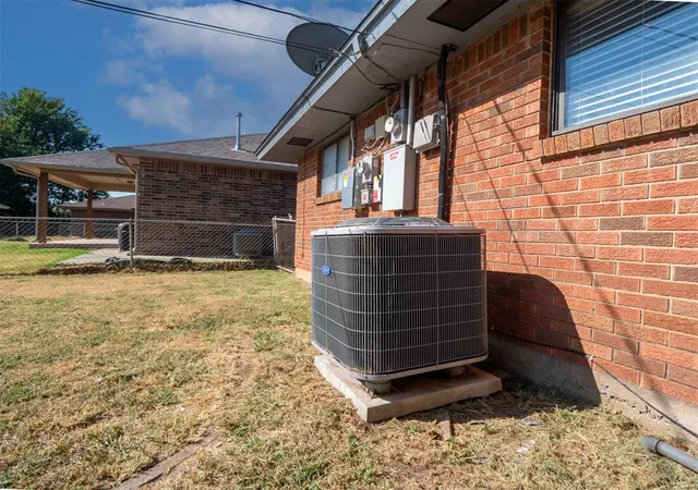 Photo 4 of Single family home for sale at 242 S Janeway Ave, Moore, OK 73160 | MLS# 1247616 | Listing updated on 2026-09-14
