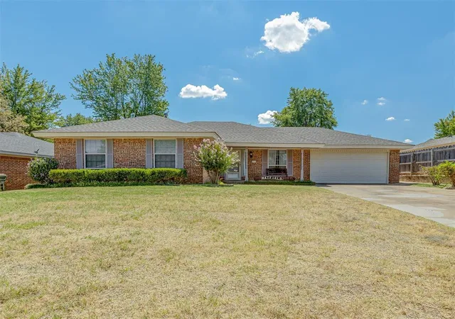 Photo 2 of Sale Pending at 1317 California Ave, Chickasha, OK 73018 | MLS# 1247632 | Listing updated on 2026-09-05