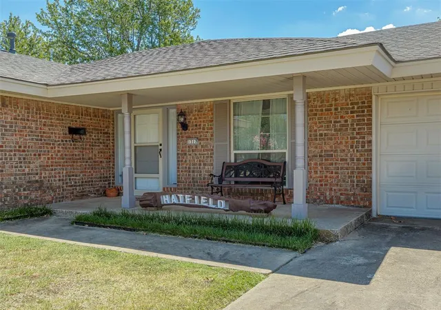 Photo 3 of Sale Pending at 1317 California Ave, Chickasha, OK 73018 | MLS# 1247632 | Listing updated on 2026-09-05
