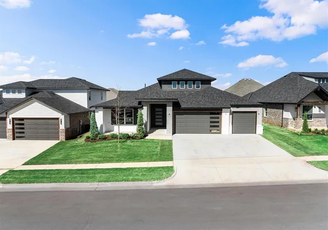 Photo 2 of Single family home for sale at 7201 Nw 155th Street, Edmond, OK 73013 | MLS# 1247669 | Listing updated on 2026-10-17