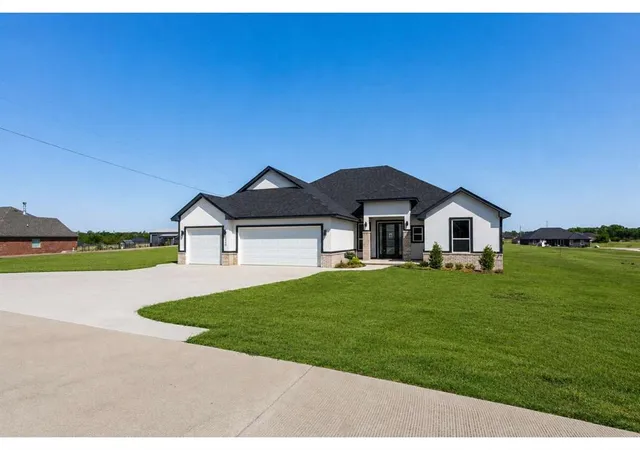 Photo 1 of Single family home for sale at 2440 Canyon Cir, Blanchard, OK 73010 | MLS# 1247670 | Listing updated on 2026-09-04