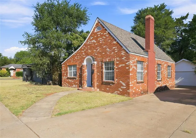 Photo 2 of Sale Pending at 939 W 2nd Street, Elk City, OK 73644 | MLS# 1247691 | Listing updated on 2026-10-05