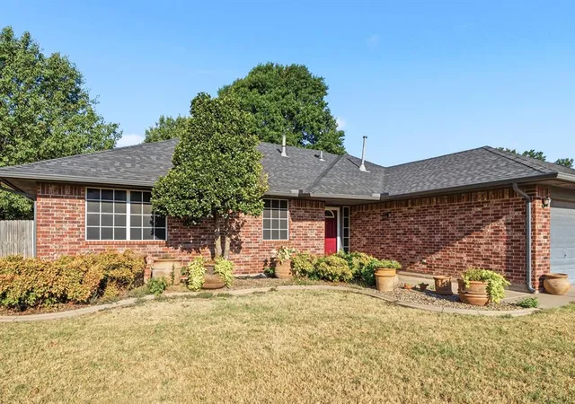 Photo 4 of Single family home for sale at 1001 Buckingham Dr, Newcastle, OK 73065 | MLS# 1247702 | Listing updated on 2026-09-05