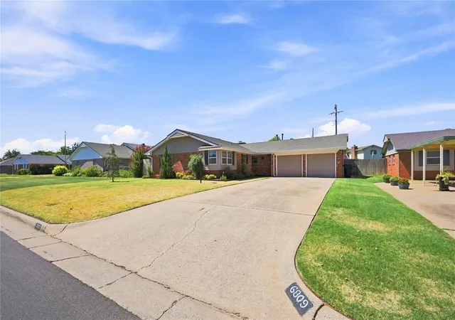 Photo 4 of Sale Pending at 6809 S Villa Ave, Oklahoma City, OK 73159 | MLS# 1247704 | Listing updated on 2026-09-05