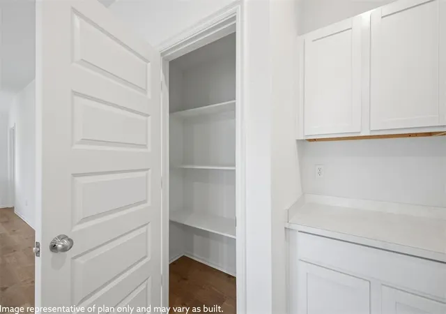 Photo 4 of Single family home for sale at 10021 Blackjack Rd, Yukon, OK 73099 | MLS# 1247705 | Listing updated on 2026-09-24
