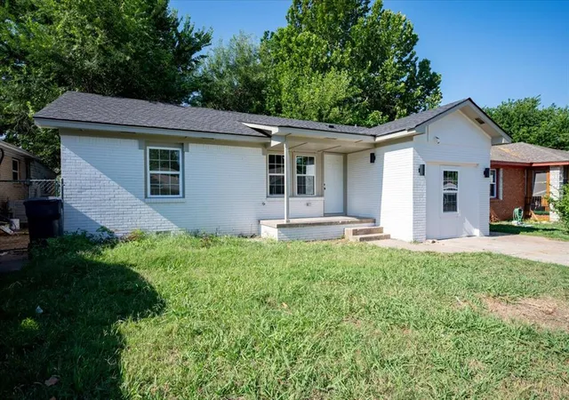 Photo 3 of Single family home for sale at 2904 Sw 39th Terrace, Oklahoma City, OK 73119 | MLS# 1247723 | Listing updated on 2026-09-07