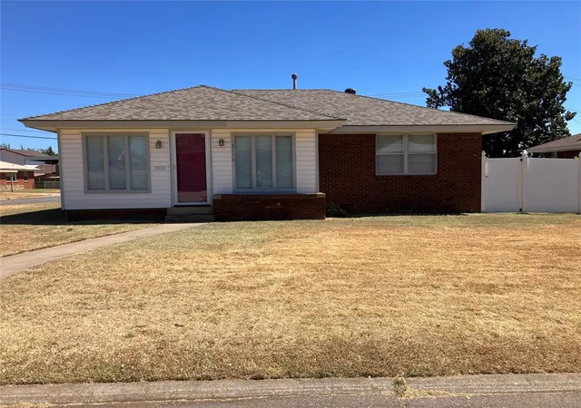 Photo 2 of Single family home for sale at 2116 Maple Dr, Midwest City, OK 73110 | MLS# 1247729 | Listing updated on 2026-09-15