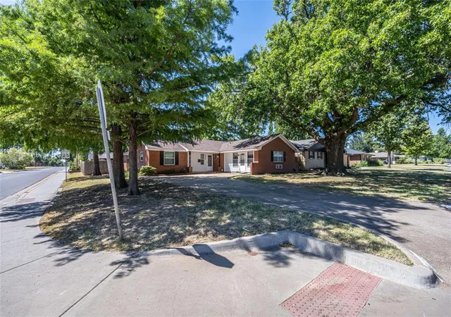 Photo 3 of Single family home for sale at 2300 Nw 49th Street, Oklahoma City, OK 73112 | MLS# 1247730 | Listing updated on 2026-09-05