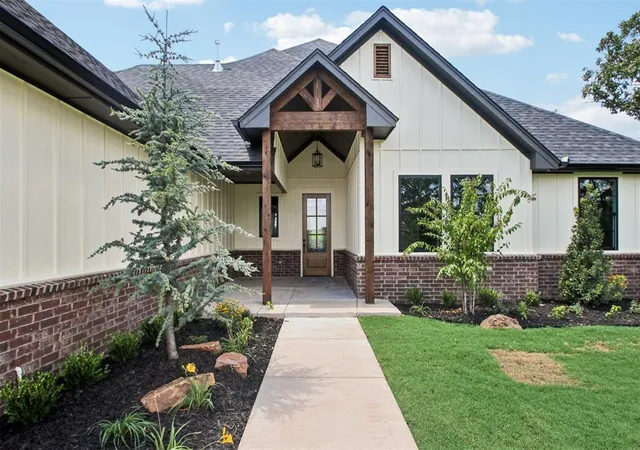 Photo 3 of Single family home for sale at 10849 Turkey Trot Trl, Guthrie, OK 73044 | MLS# 1247737 | Listing updated on 2026-09-18