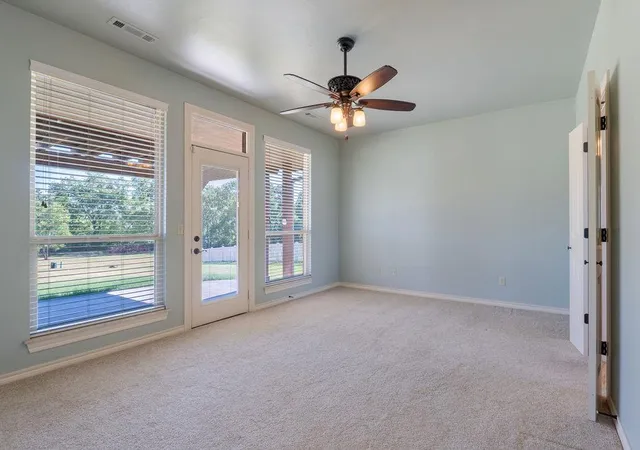 Photo 4 of Sale Pending at 2520 E Bradley St, Shawnee, OK 74804 | MLS# 1247743 | Listing updated on 2026-09-07